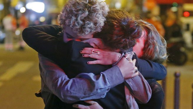 La cifra de heridos ronda los 215, 83 de ellos en estado grave  bit.ly/1PsTlK9 #TodosSomosParis