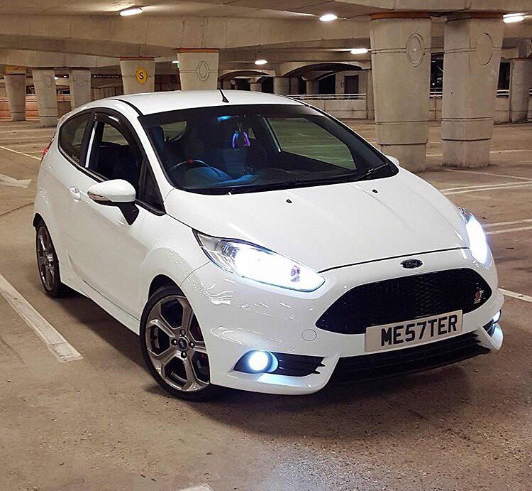 stevepatt1988's tweet photo. James sends in his MP215 ST βͺοΈ #fordfiesta #fiestaST #frozenwhite #fiestamk7 #mountune #mp215 #ecobeaST #fastford https://t.co/f7zetVEFDm
