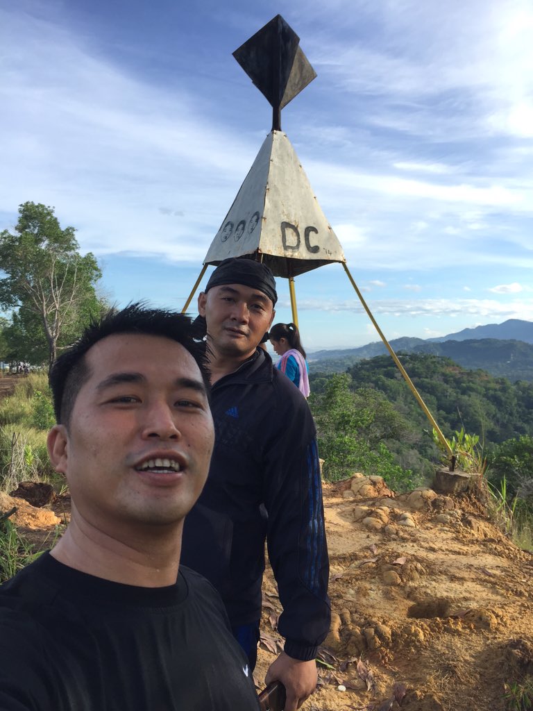 ixtus80's tweet photo. Hiking day at Tmn Tun Fuad, Bukit Padang. https://t.co/UYp3K5hEnS