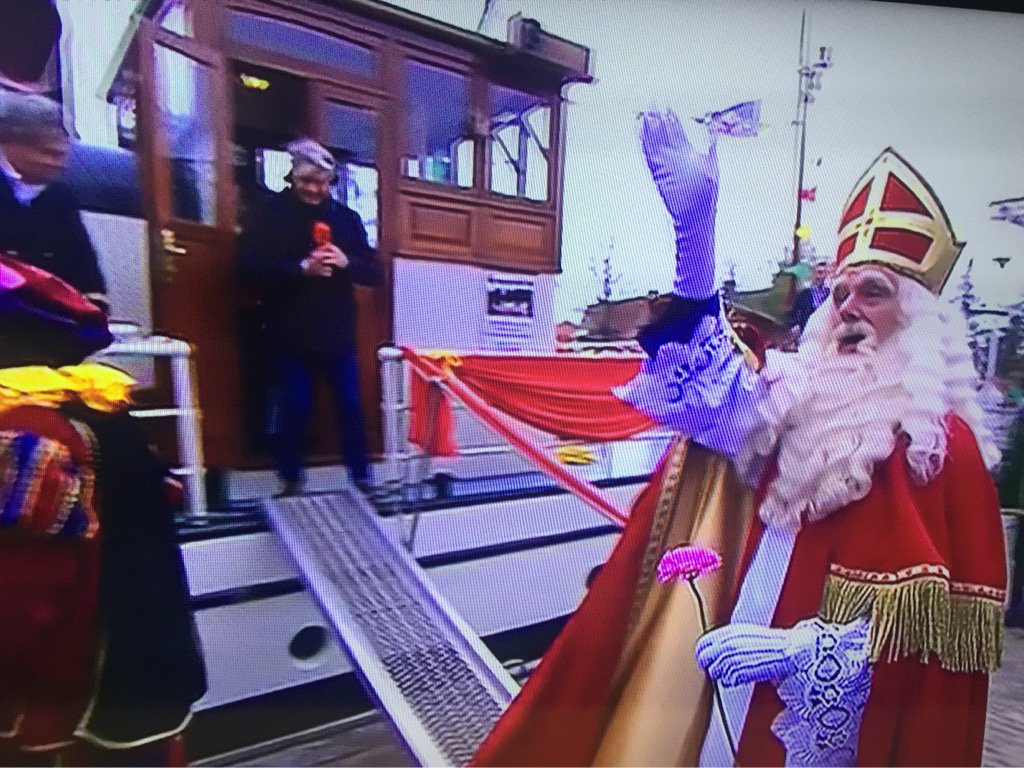 Wat een geweldige marketingactie van #ColouredByGerbera tijdens de intocht van #Sinterklaas! #gerbera