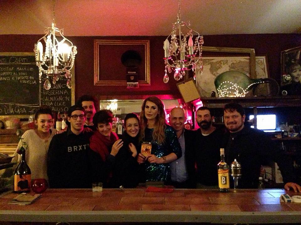 Con i MaMiMò dopo la replica di "Homicide House" di <a href="/EAldrovandi/">Emanuele Aldrovandi</a> @ComuneRE <a href="/ERT_Teatro/">EmiliaRomagnaTeatro</a> #teatrocontemporaneo