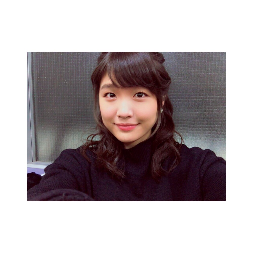 Rの法則収録でした〜！
おらぶ、なったん、かほ、みりぃ✌︎

今日はねじねじヘアしてもらったよ👧🏻💓 https://t.co/i0XfTBnKHX