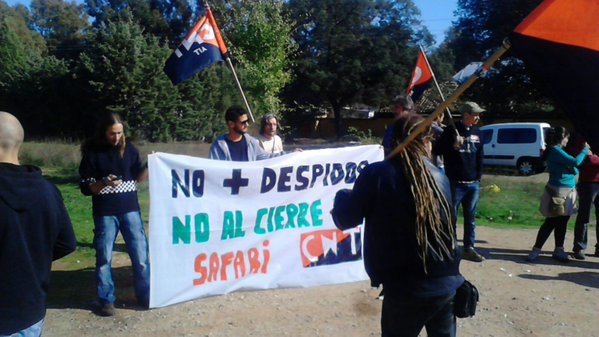 CNT_Villaverde's tweet photo. @CntMadrid Vuestra lucha es NUESTRA lucha. https://t.co/KSF8LcSA7o