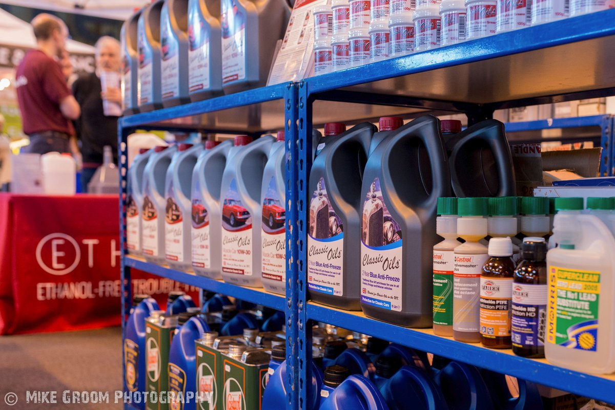 mgphotostuff's tweet photo. Nice products here :-) @ClassicOils @classicdriver @Lancaster_Ins #ethanil @VintageCarClub @BicesterH @AlvisTeam https://t.co/sIhb01gx26