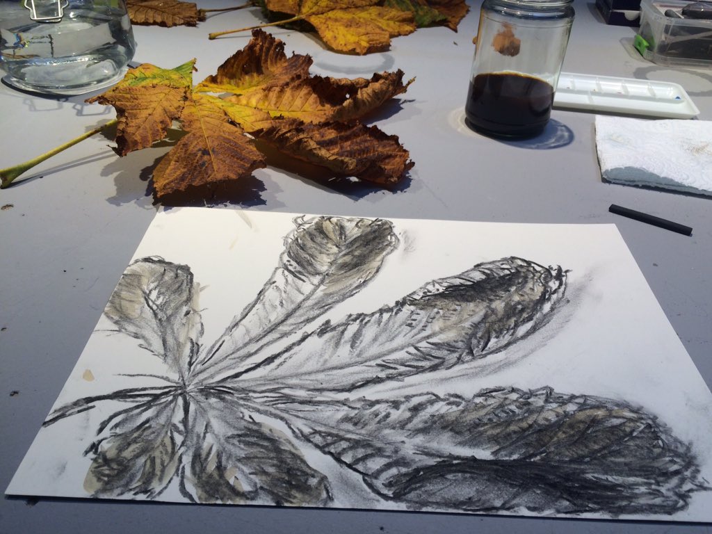 lornahermin's tweet photo. First art class at #raceviewmill Studies in pencil, charcoal and watercolour. Lovely way to spend the morning. https://t.co/wRZFrJptf7