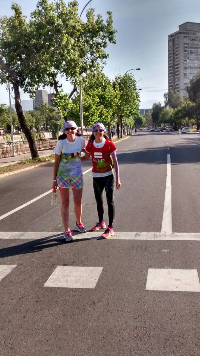 IgualesChile's tweet photo. Hoy participamos de la 1 Color Run Inclusiva! #DaleColorALaInclusion https://t.co/wkMaZfpNr0