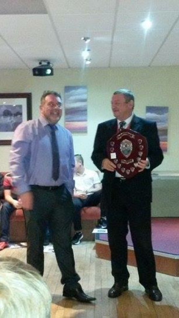 BlackwoodCC's tweet photo. Jeff Baker receiving his 'Hywel Evans Memorial Award' for his outstanding contribution to BTCC youth section. https://t.co/EsDnPjeLT0