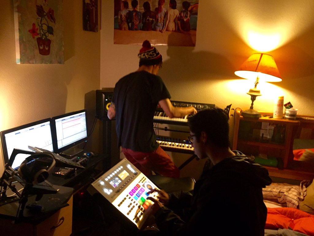Simply_Barbaric's tweet photo. Dabson &amp; Barbaric Jam Session https://t.co/F07oIwE8r4
