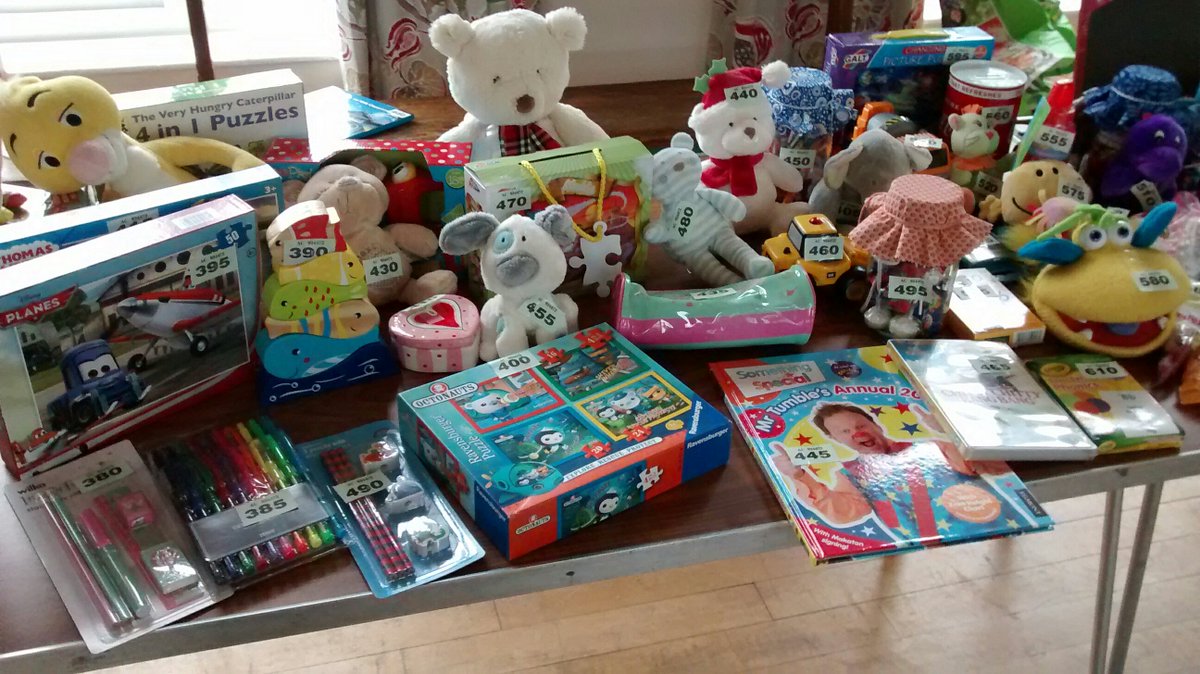 FriendsOfOliver's tweet photo. 2 till 4, St Albans Church Hall.  Autumn fair in aid of @FOPFriends. https://t.co/P8nebgMPOL