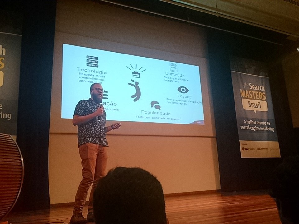 pandraus's tweet photo. #smasters Marcelo Leopoldino falando sobre experiência no search. https://t.co/GS2vbVs62e