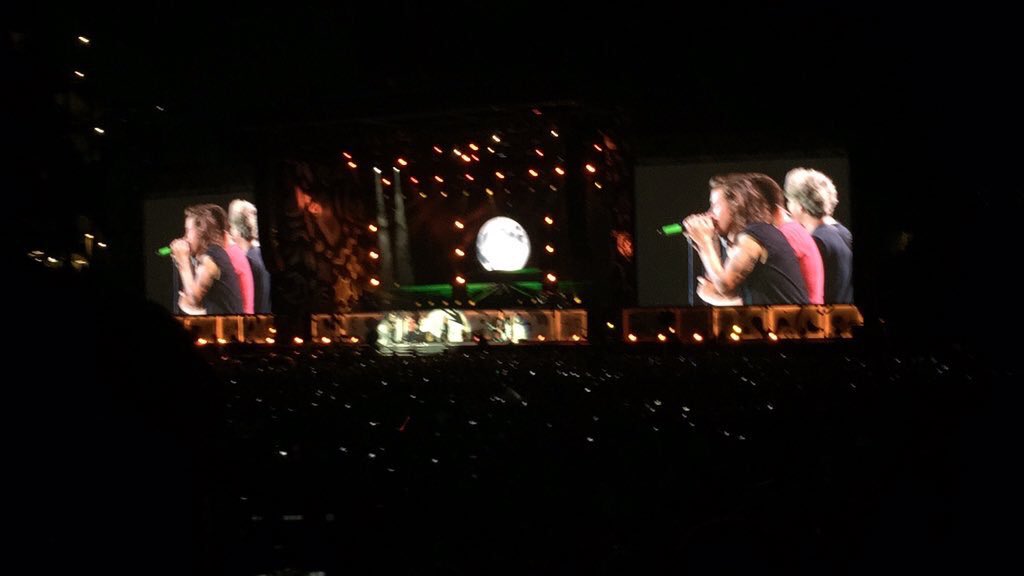 curIyroses's tweet photo. "you know I'm always coming back to this place" #MadeInTheAM https://t.co/cfMCB2EEmA