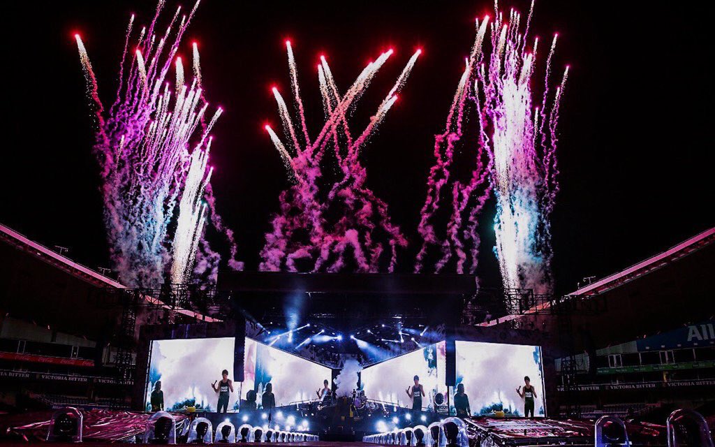 curIyroses's tweet photo. "you know I'm always coming back to this place" #MadeInTheAM https://t.co/cfMCB2EEmA