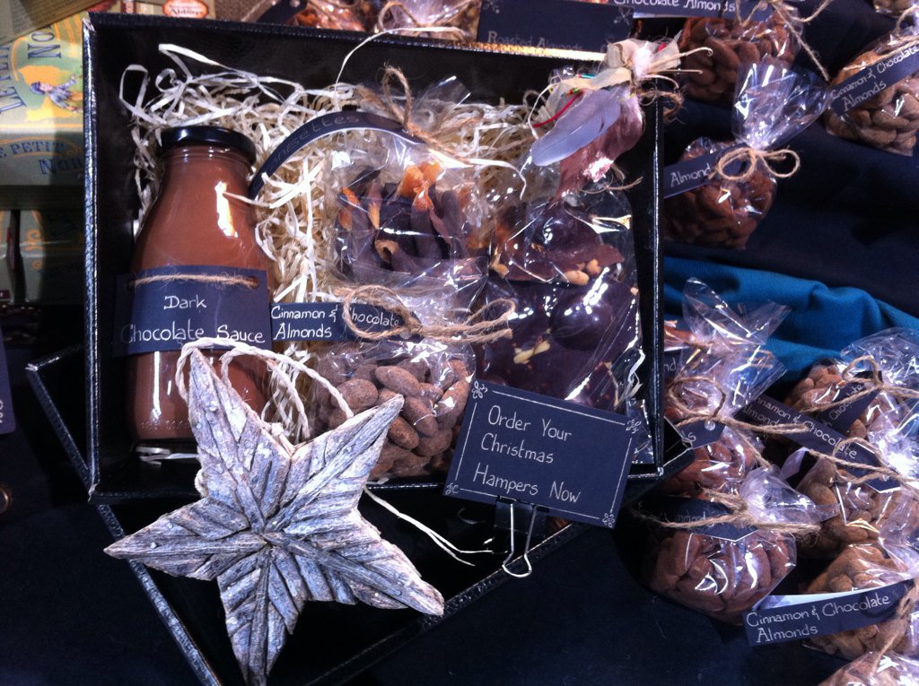 FrenchHotChoc's tweet image. Order your Xmas hamper from @killruddery @KillrudderyFM @CHQMarket #smallbatchesgofast