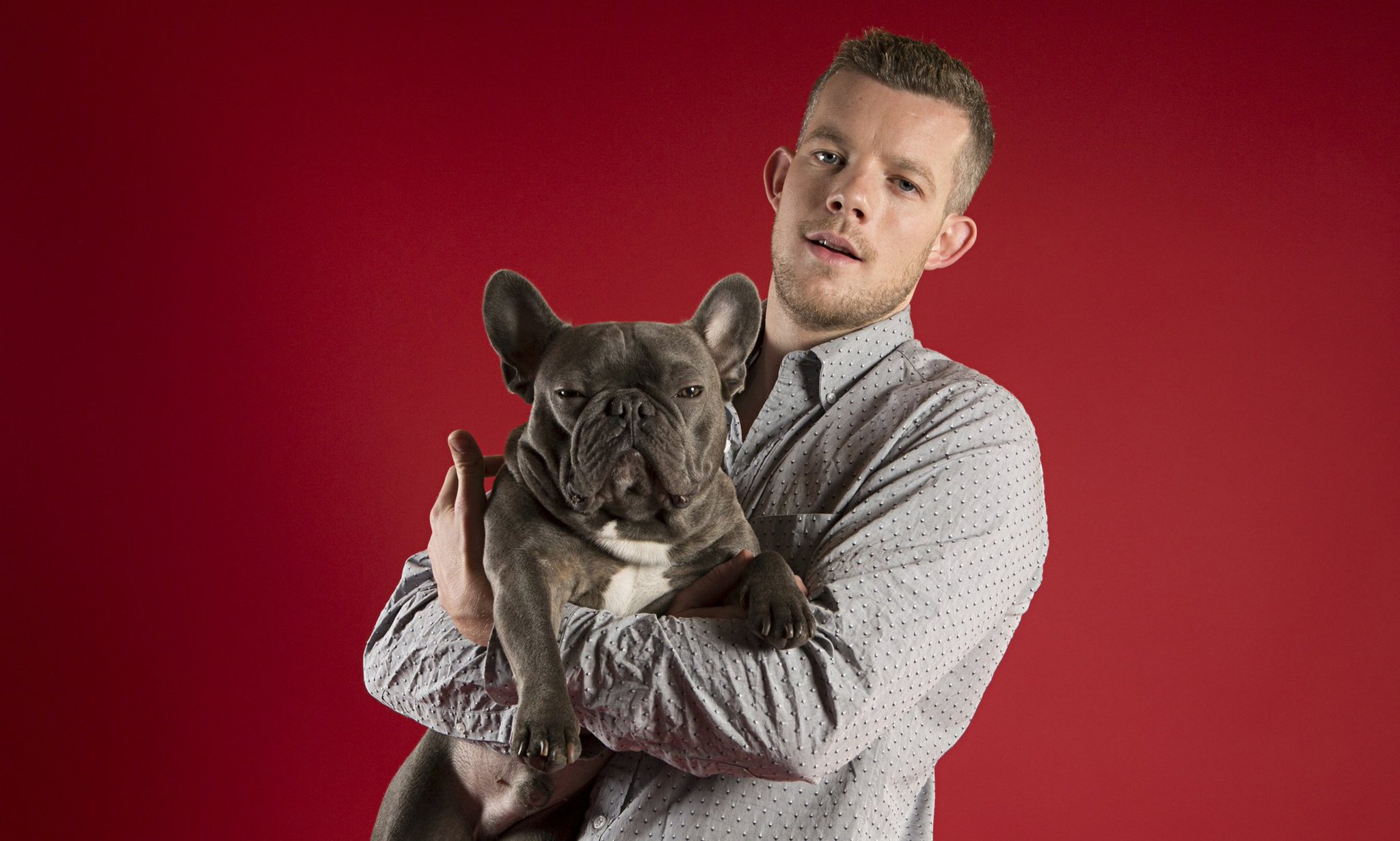 Happy Birthday to Russell Tovey. Here he is with a well cute puppy dog! 