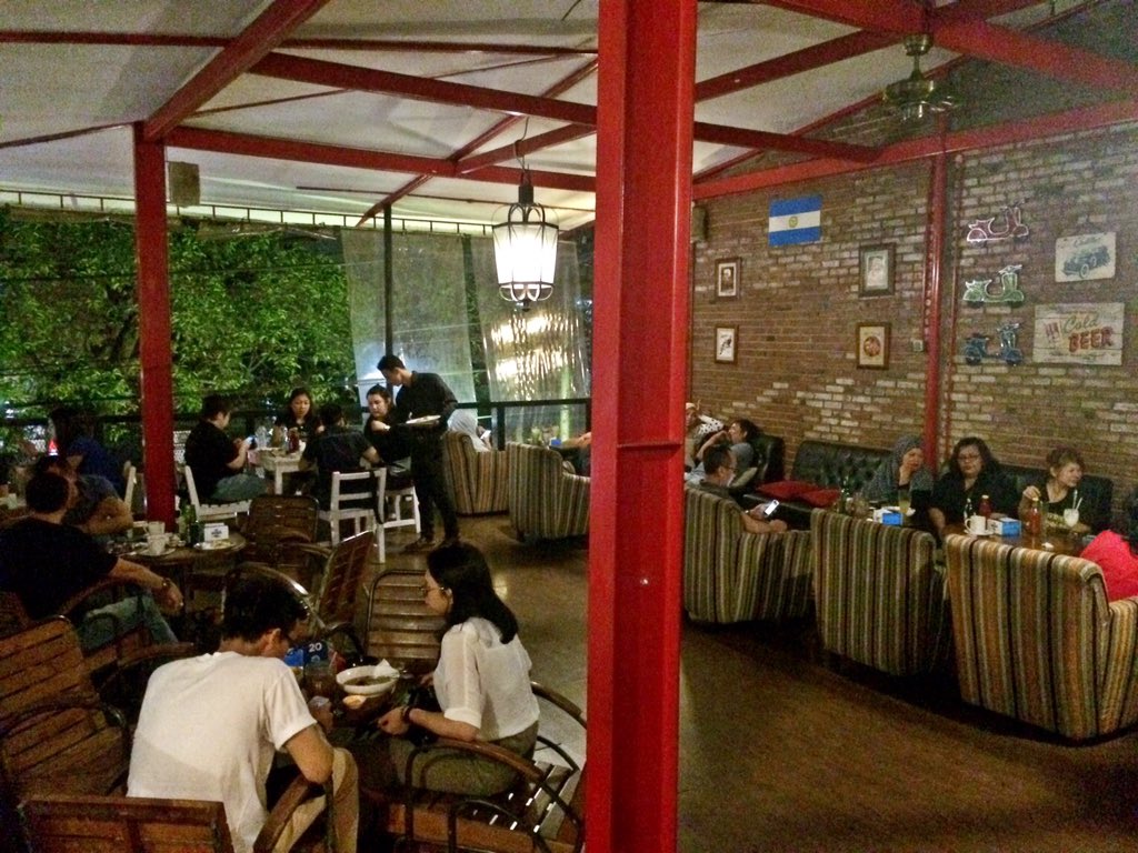 Masih bingung buat malam Mingguan kemana?

Udah disini ajaa.. Seru-seruan bareng temennya #TheOldwayCafe