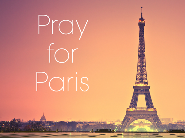 PlannerzLounge's tweet photo. The entire team of Planner's Lounge stand with Paris in this difficult time of pain. #PrayersForParis #ParisAttacks https://t.co/dycBjelgwP