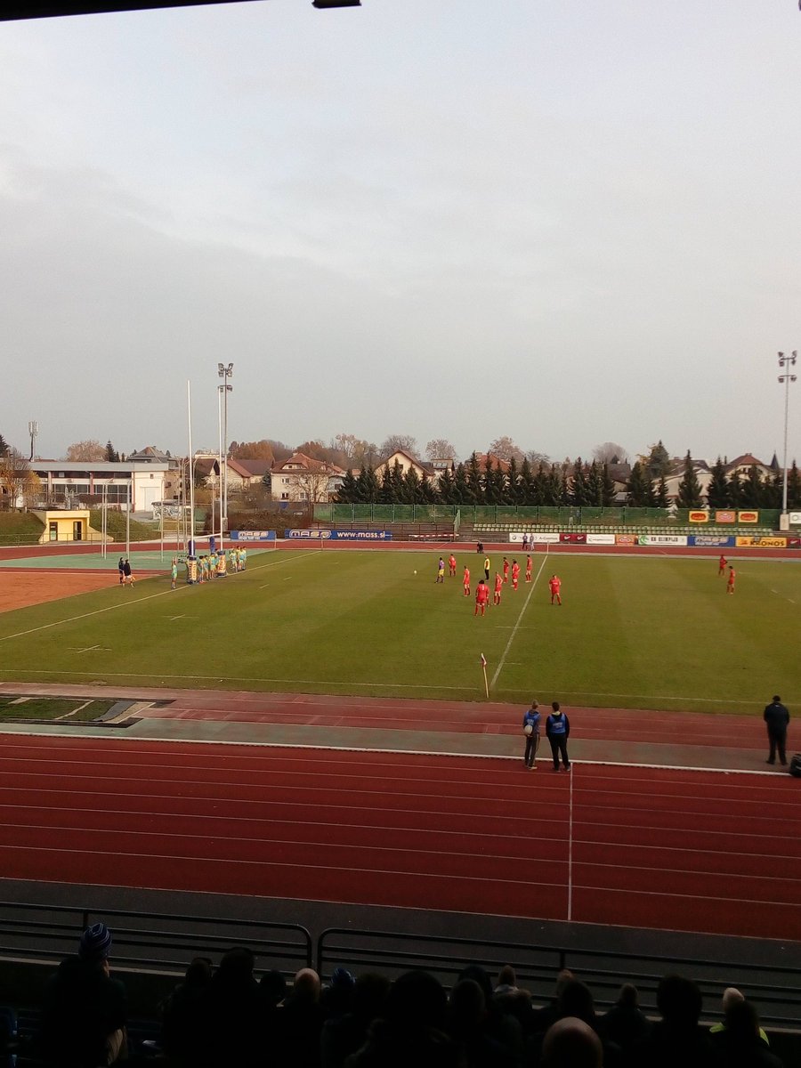 slorugby1's tweet photo. Hands in ruck and another penalty for DEN. 3-6. #SLOvDEN https://t.co/DxuBGA9sbS