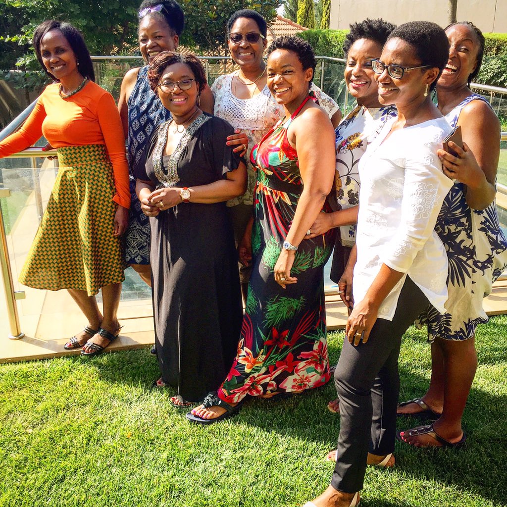 TrevorNcube's tweet photo. And the wives are impressed by what the husbands have cooked #Cookout2015 https://t.co/MVbMlcAOhT