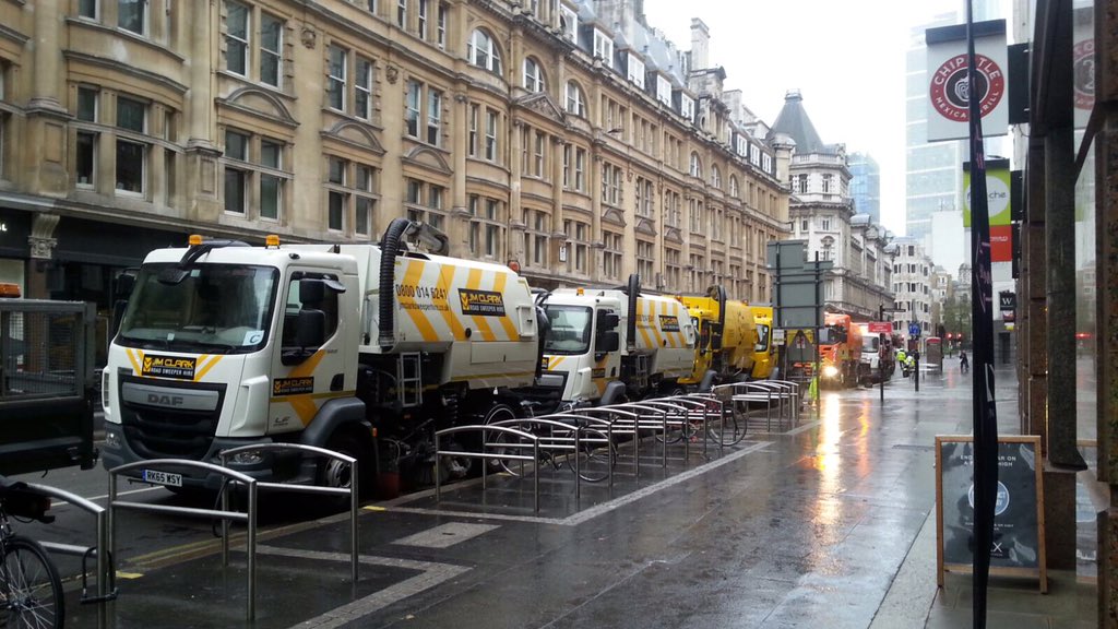 jmcfranchising's tweet photo. Lord Mayors show London square mile https://t.co/0t5UjYfOLR