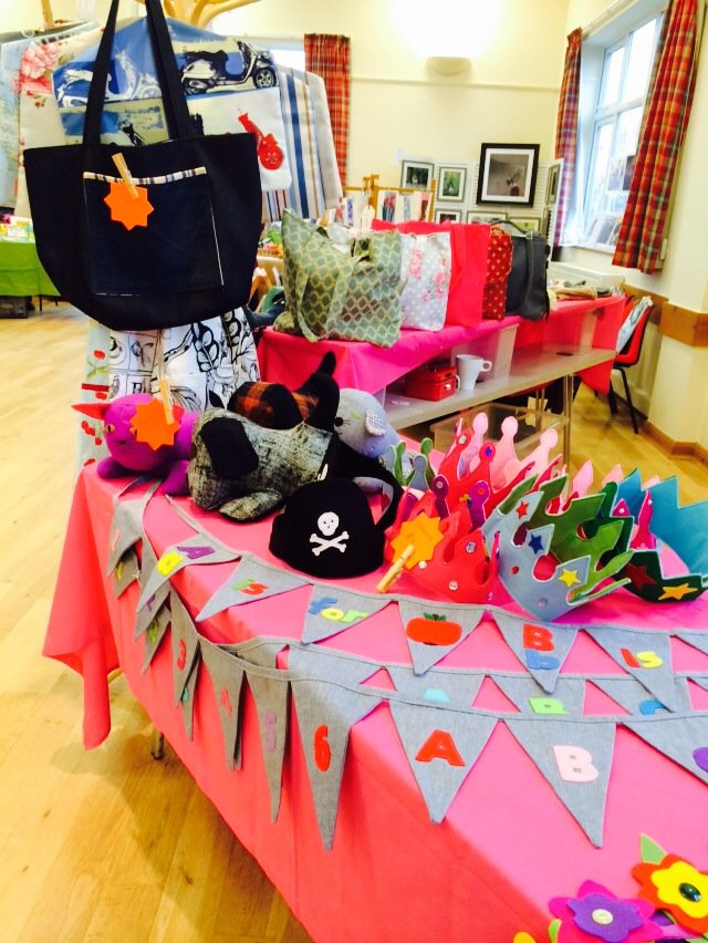 Bertiesbattle's tweet photo. @My_T_Wells @Baketastic1 Come down to Speldhurst village hall for some Christmas shopping, cake and hot soup https://t.co/FkMpizGAVj