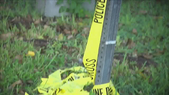 OFFICER-INVOLVED SHOOTING: 3 Injured after confrontation with police during a traffic stop bit.ly/1Nwqw9P?utm_me… https://t.co/3llSbV8oaz