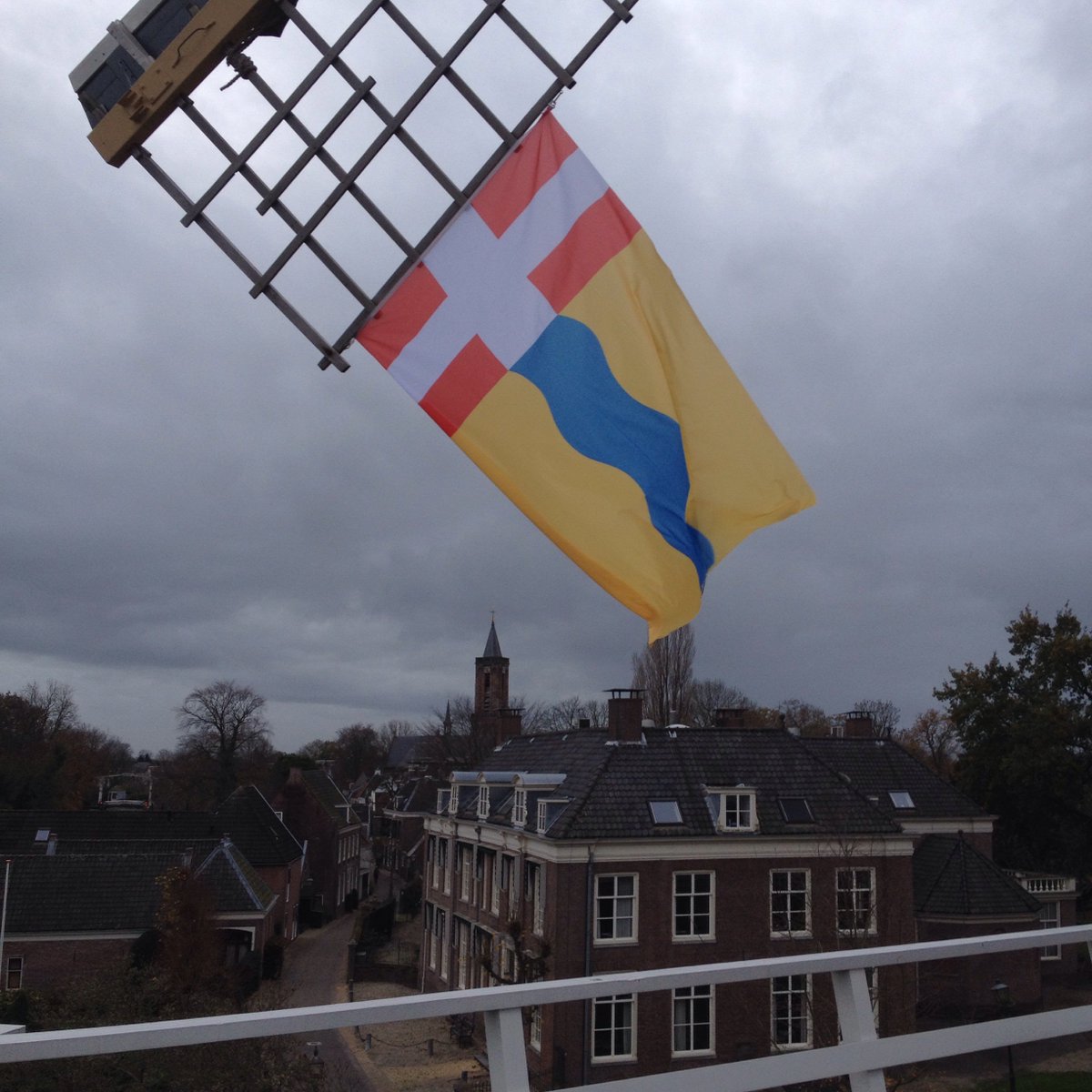 MolenDeHoop's tweet photo. Mooie vlag! https://t.co/GVHNjTMI1K