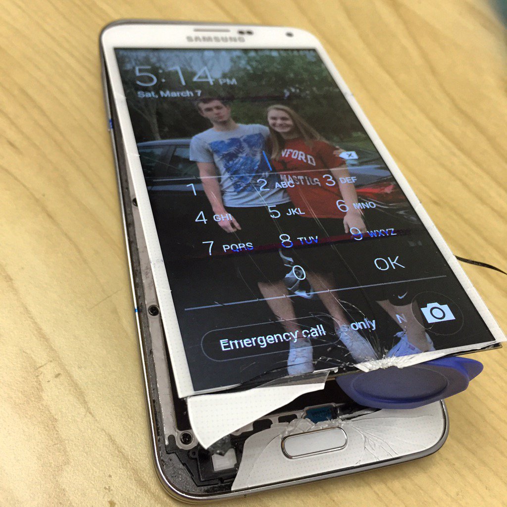 wefixpt's tweet image. Galaxy S5 glass only don't let anyone tell the glass can't be repaired and have pay for a GLASS &amp;amp; LCD REPAIR