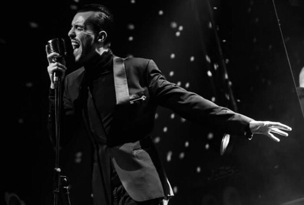 Kurtar beni kurtarrrr ! 
Bu yalnızlık canımı çok yakıyorrrr !!