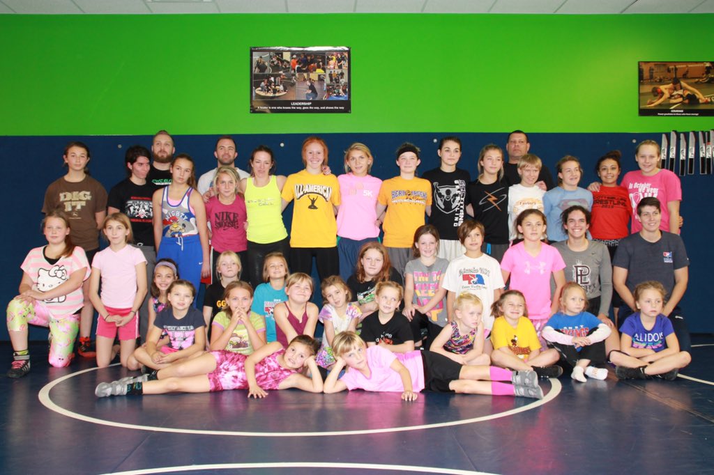 NEUSAWrestling's tweet photo. Girls from NE, IA, KS &amp; SD at the Emma Randall camp. A community/network to grow women's wrestling in the Midwest! https://t.co/55jDo77e2S