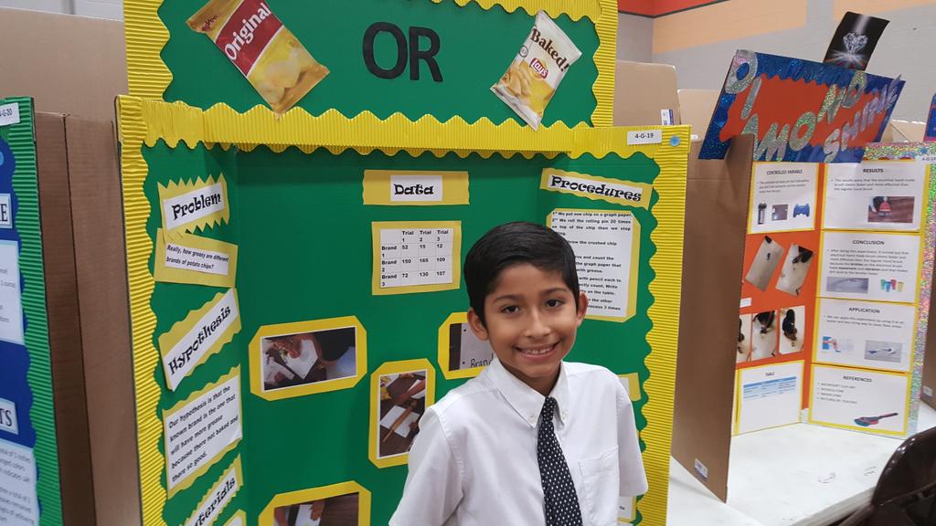 oscarcantu_jr's tweet photo. #RussellES #scientists at #ScienceFair... https://t.co/FvZ4XvFU3f