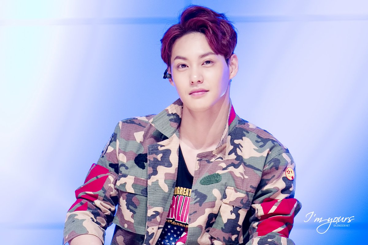 ohjongseok0707's tweet photo. 151024 심심풀이 힐링 토크 콘서트
#JJCC #Eddy #에디 #불면증 #ACKMONG
...but then Eddy is beyond handsome as well~ 😢💕 https://t.co/KXSE8F5amY
