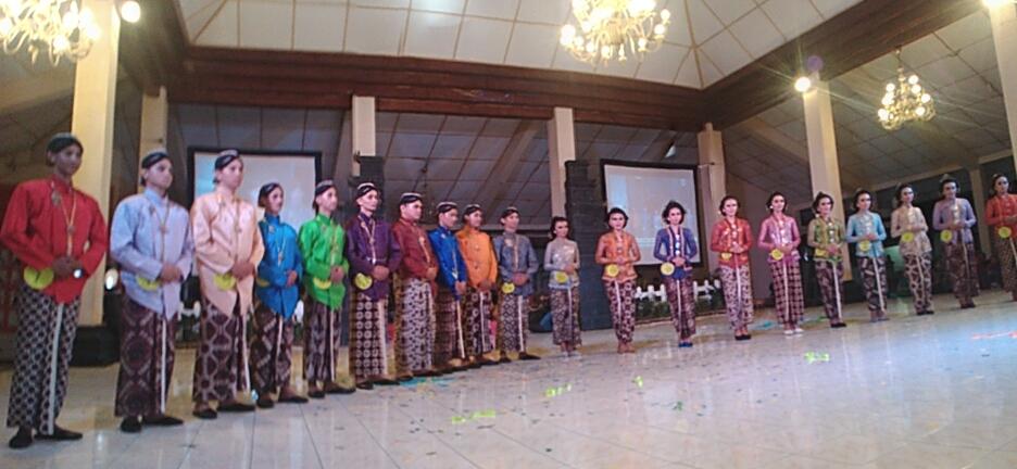 <a href="/DimjengKP/">Dimjeng Kulon Progo</a> selamat atas terselenggaranya Grand Final Pemilihan Dimas Diajeng Kulon Progo
Sukses selalu