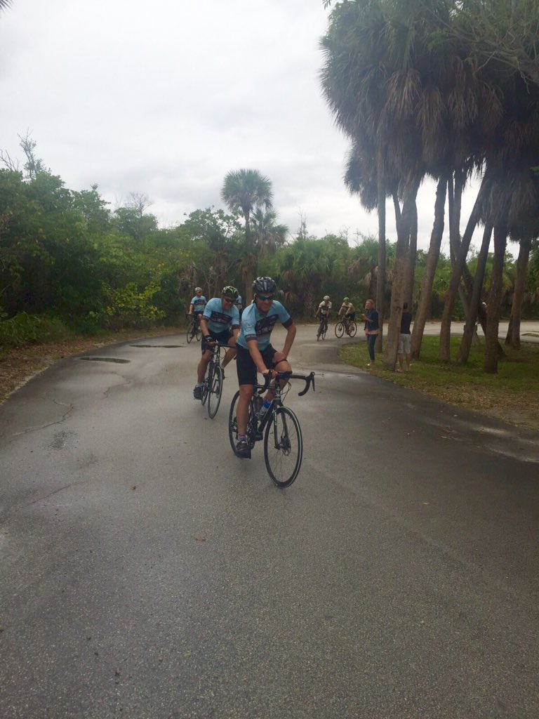 RaceTheWorld's tweet photo. Final stretch of today's ride heading to the beach #RaceTheWorld #race #USA #cycling #Florida #TeamDeman #TeamGarin https://t.co/cVy0d1eM2H