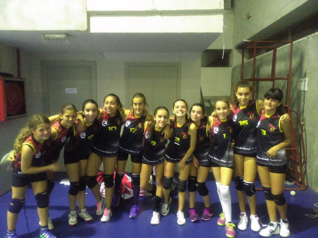 voleysanse's tweet photo. Victoria en el 5o set de nuestras #infBcvs de @Ali_Oliva4 Gran victoria peques! #SoisGigantes #25CVS @sansecomunica https://t.co/Non5yhTE3t