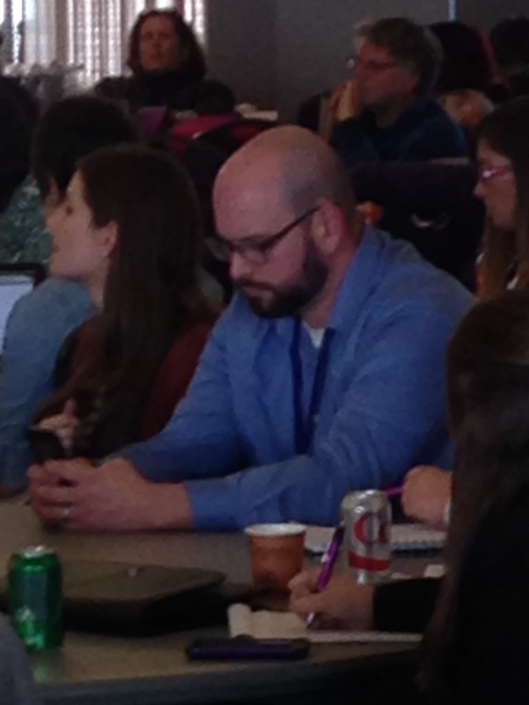 I spy the #PunAssasin, @NiteWrites in the #MNBlogCon house. Part of #TeamTopRank!