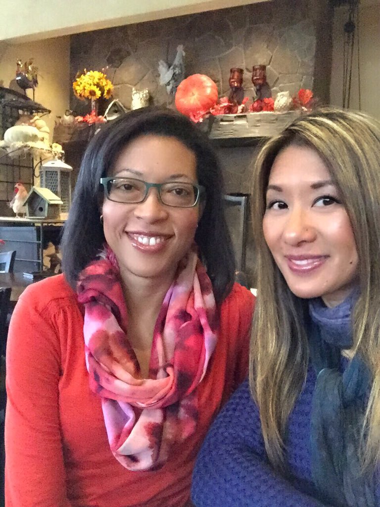 kianaphi's tweet photo. Brunch with my BFF!! 👭🍴☕️🍳#fall #scarfme🙋🏼 #portlandnw #sisters https://t.co/KMYdmnJolz