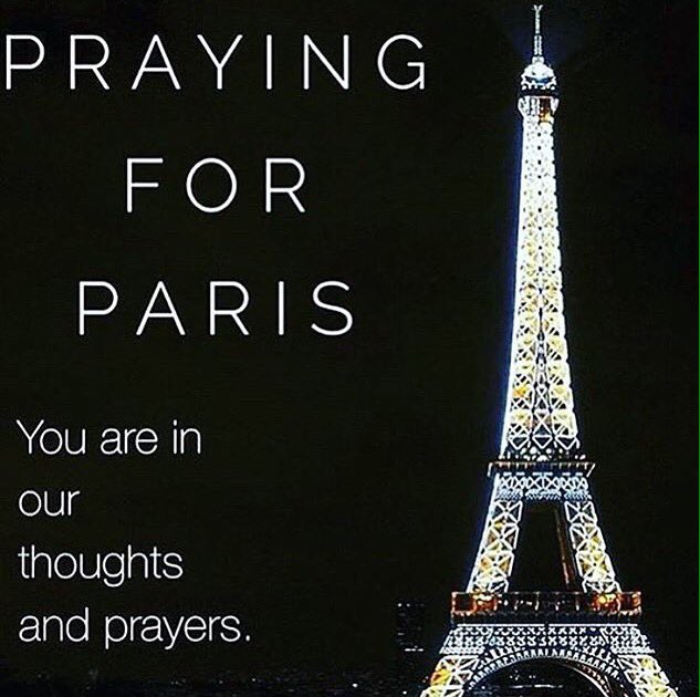 LeelaJamesFans's tweet photo. You are in our thoughts and prayers. #Paris #PrayForPeace #PrayForParis https://t.co/Q8tEmg4L2Z