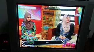 NOURATHAMRIN's tweet photo. Program Konsultasi Kecantikan bahas Lemak nasi dan Kopi,di Tv 9 @ryanthamrin https://t.co/TYo0qrdRoY