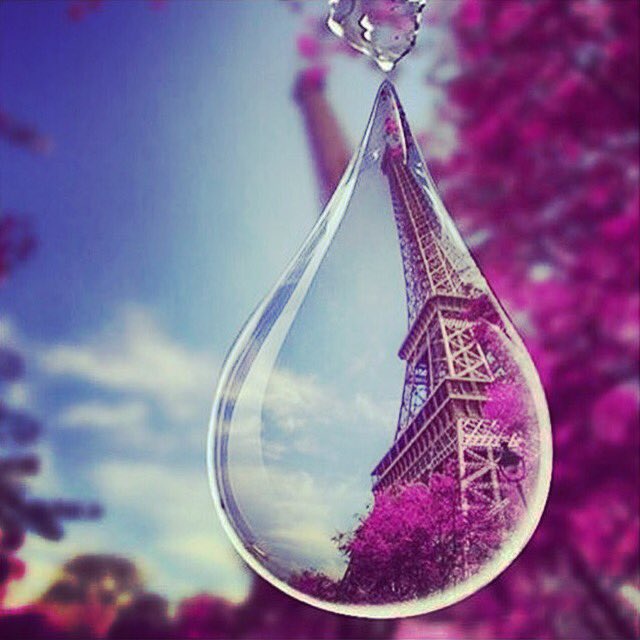 Nessun Dio avrebbe mai voluto tutto questo.. #PrayForParis #nonCiSonoParole