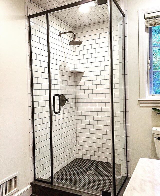 SuburbanGlass's tweet photo. You don't always have to go frameless to get the look!
I love this shower enclosure. #shower #bergencounty https://t.co/lPT6Mc1bU6