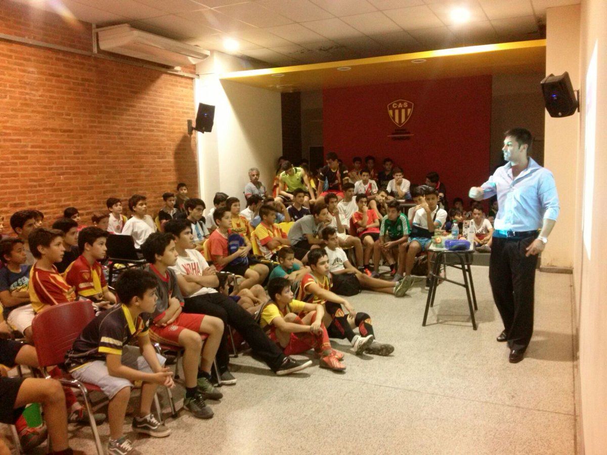 Desayuno y Snack para entrenamiento - taller para Div. inferiores Futbol.
#Educacion #Alimentaria #Nutricional