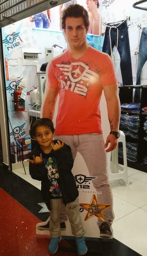 mon_u22's tweet image. Chic@s Visiten▶N12◀👌😋
Galeria Fabricantes
Galeria El Virrey
Feria de Artesania▪Campo de Marte
#MiniKing 😍los espera😘