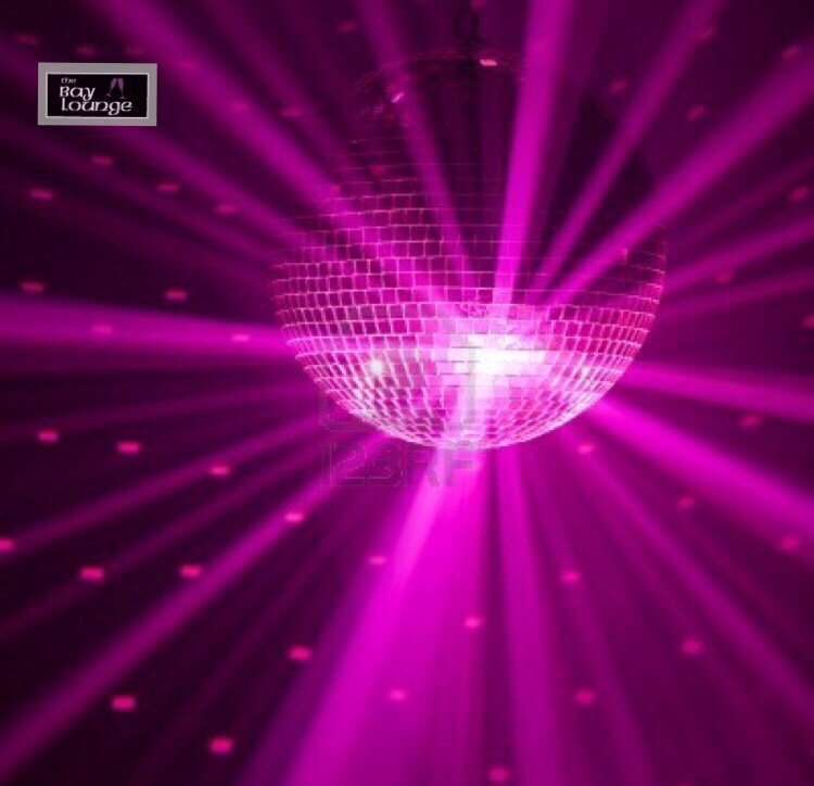 bay_lounge's tweet photo. Tonight's looking bright!
It's 
#Lights 
#Cocktails &amp;
#Action 
Plus the best #Music in The Bay from @jamesbourne336 https://t.co/mXsnZBkvh6