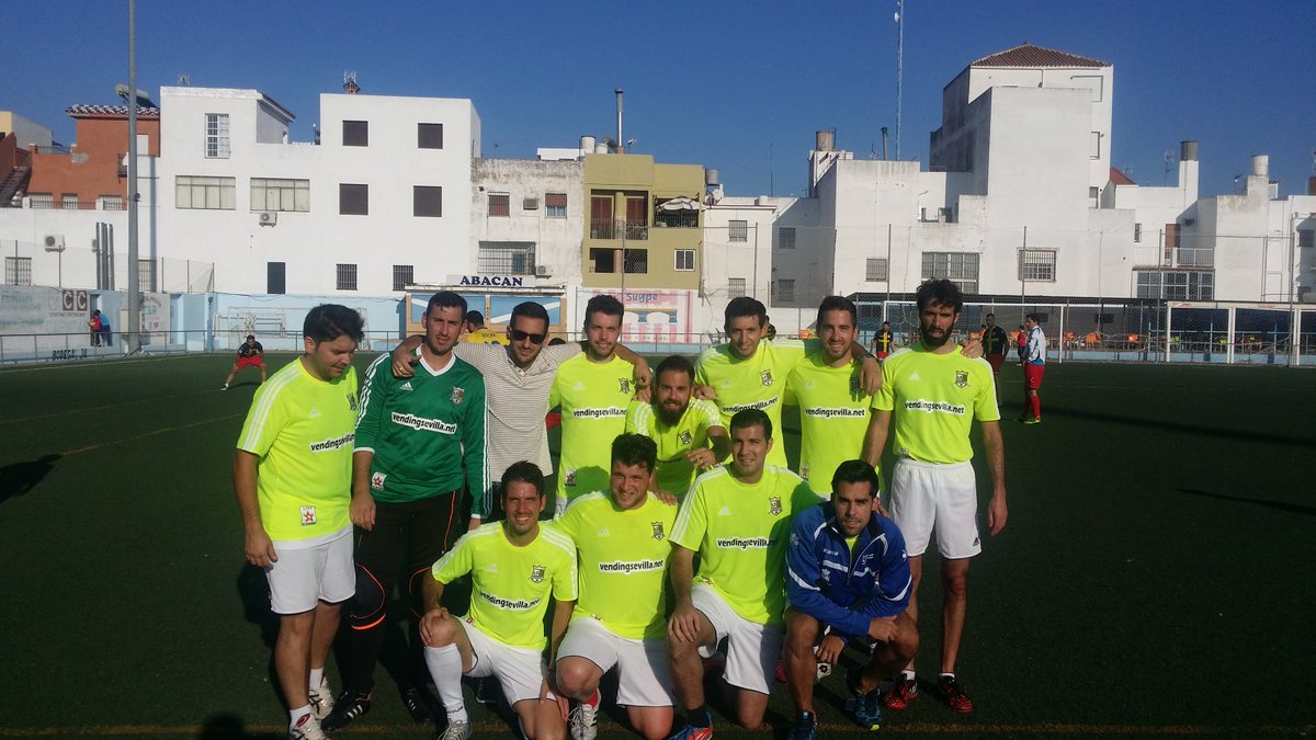 Volvemos a la senda de la victoria. 
Va por los amigos y por las víctimas de París #vamosgañafon #TodosSomosParis