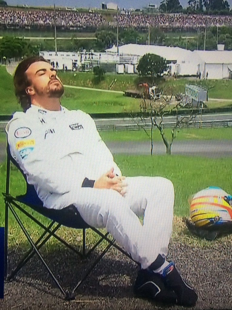 johnsonick98's tweet photo. @alo_oficial Fernando Alonso, what a legend! Come on Honda for Christ Sake! #BelieveInMcLarenHonda #BrazilGP #F1 https://t.co/JsBxicwQn8