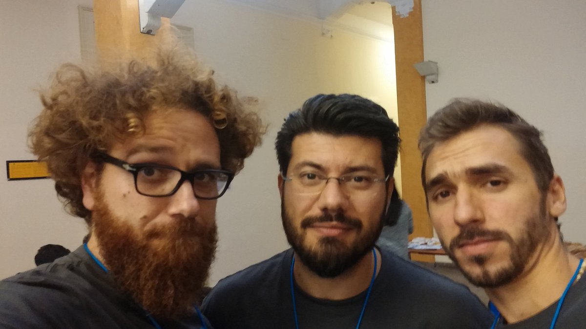 Poche ore alla consegna, stemperiamo la tensione con un #selfie #swmessina #gsb2015