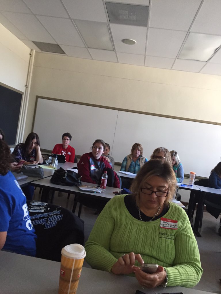 All these lightbulb moments happening in Twitter101 here at #edcampSIL