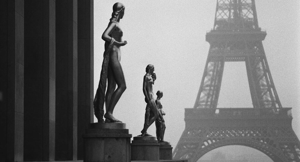 freelance_minds's tweet photo. Standing together #ParisAttacks #parisisburning https://t.co/tvdUf96ZBk