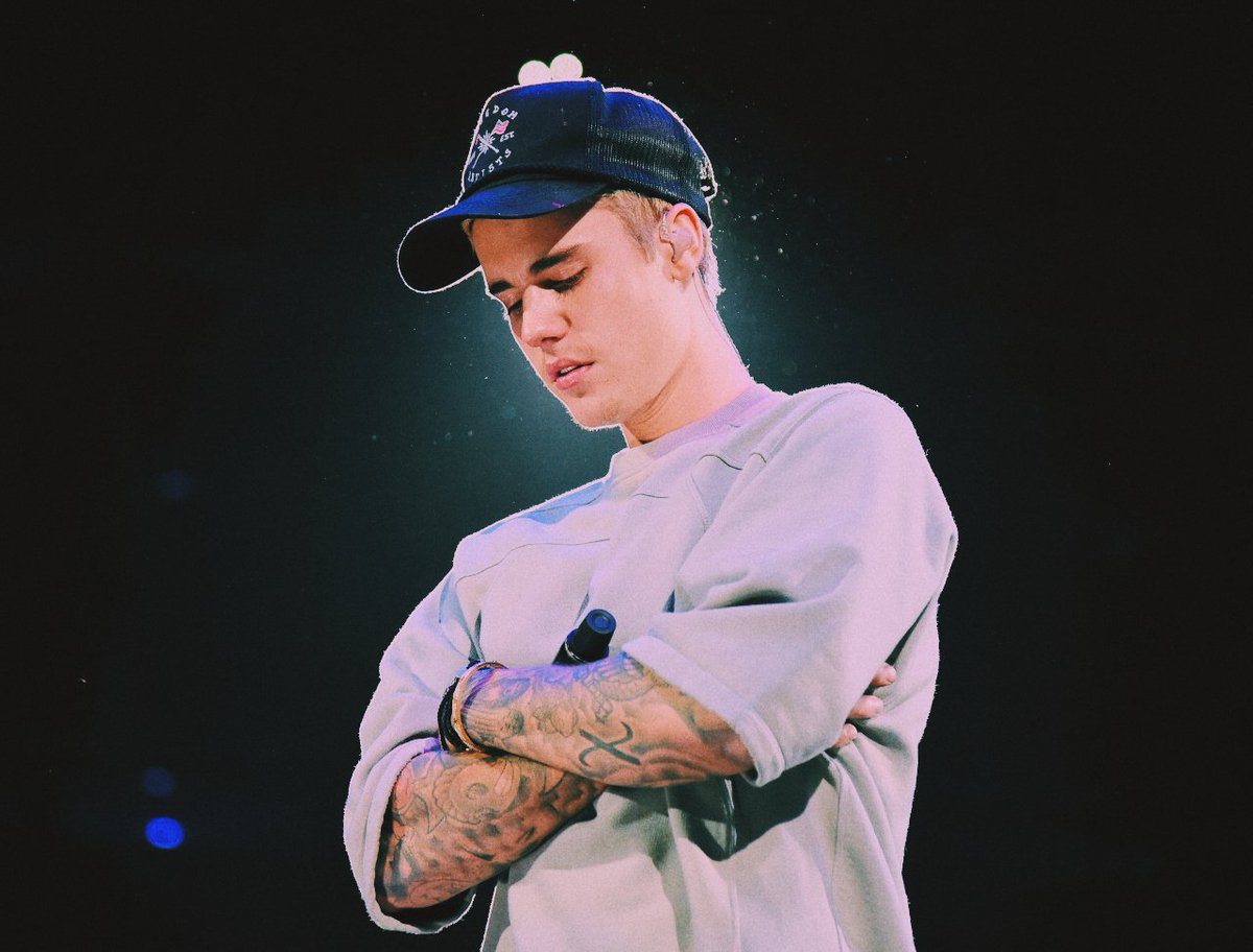 thisforselenag's tweet image. como pode essa criatura ser tão perfeita mds justin bieber tenha limites #MTVStars Justin Bieber