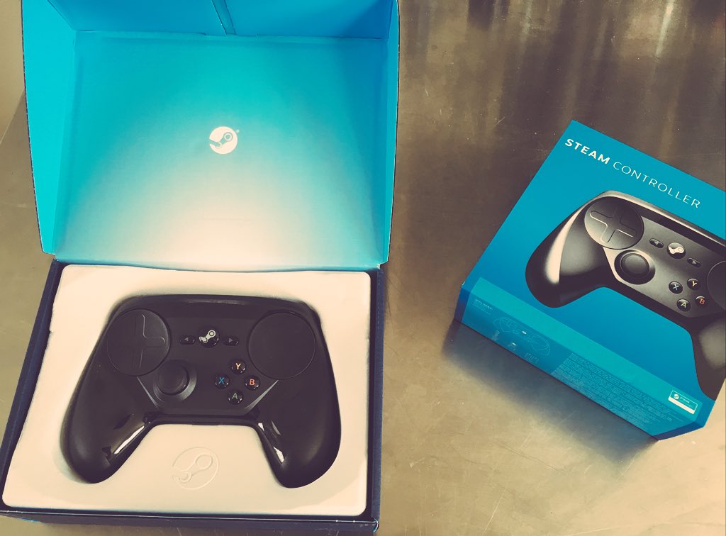 nickfloyd's tweet photo. Oh, What's this I found sitting on my desk!? It's awesome when your family knows your love language. #steamcontoller https://t.co/Iy6eM82TY7